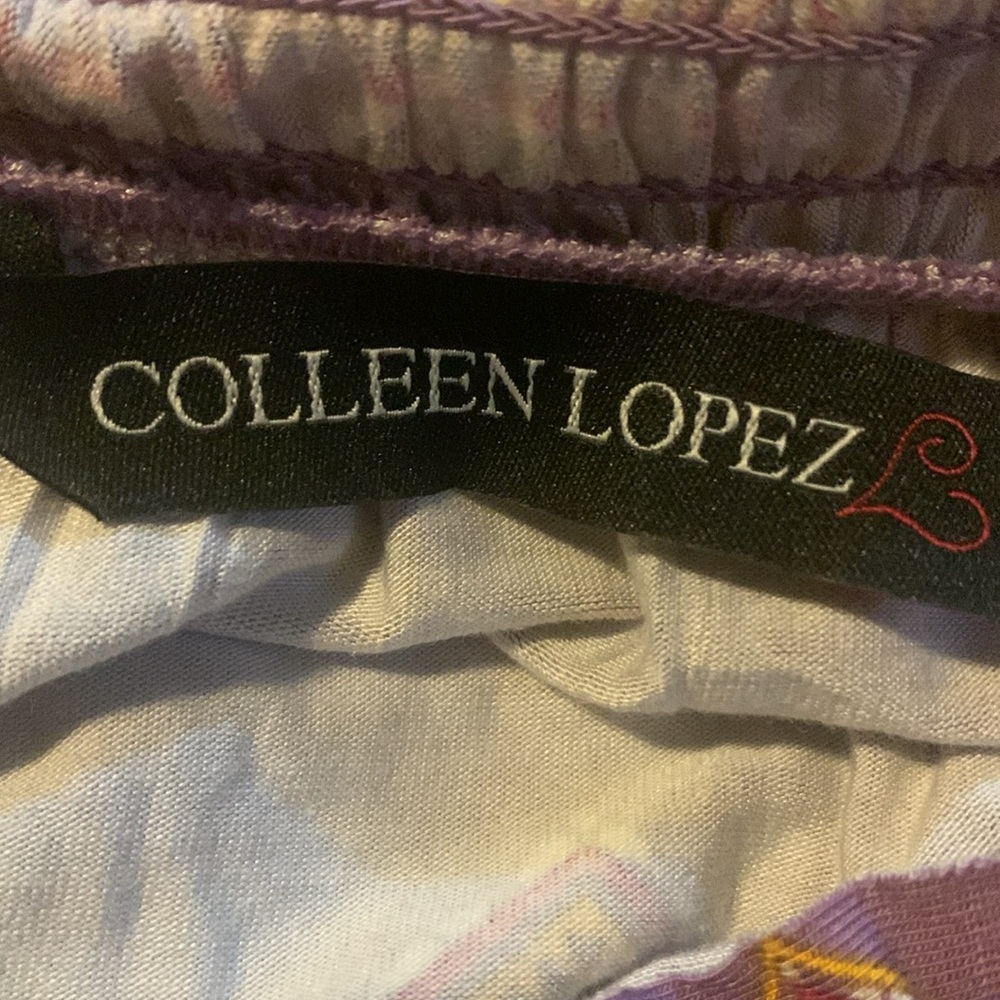 Colleen Lopez NWOT OTS Off-The-Shoulder-Smocked Neck Printed Peplum Top - Picture 7 of 8